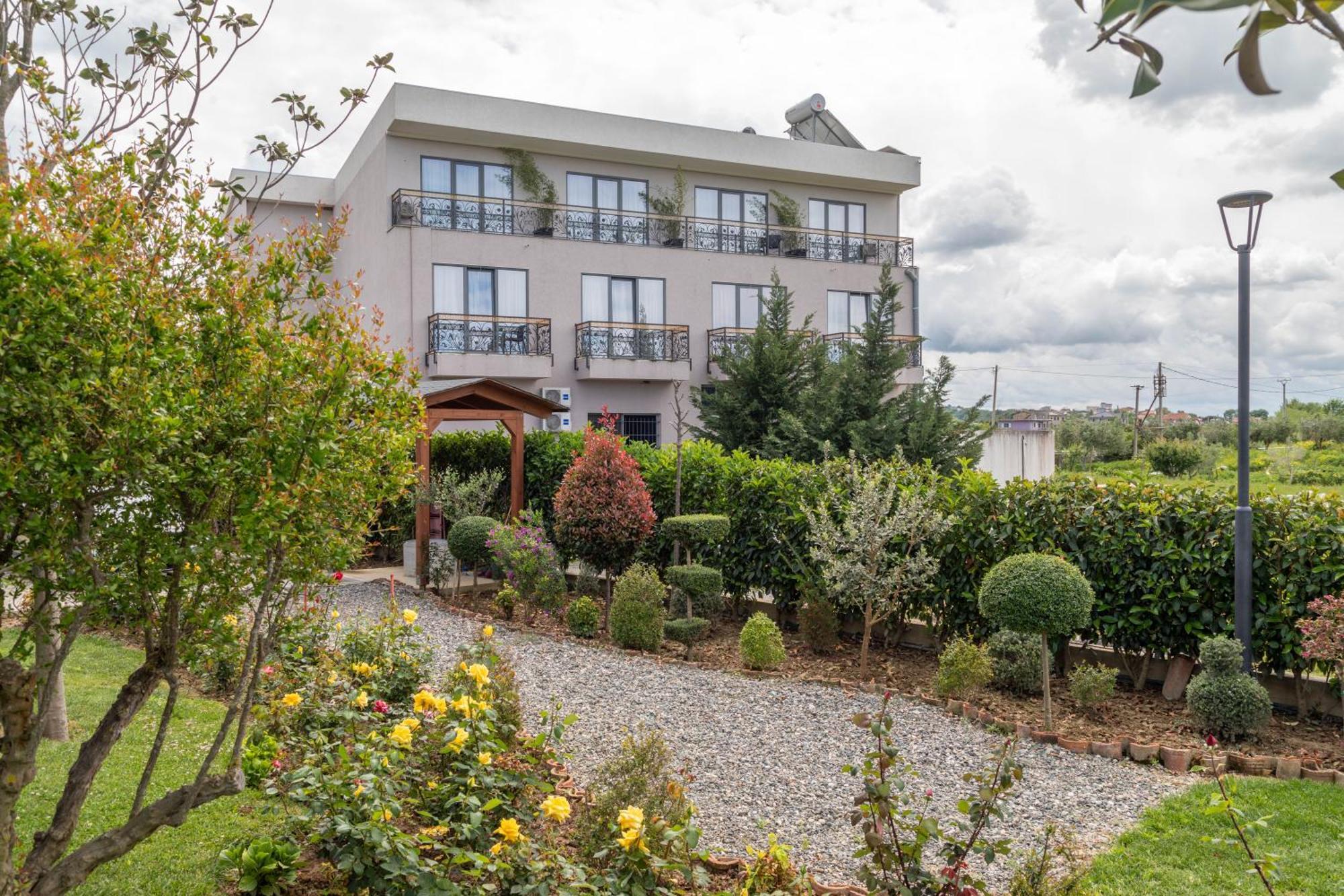 Te Aldo Hotel Kuraten Εξωτερικό φωτογραφία